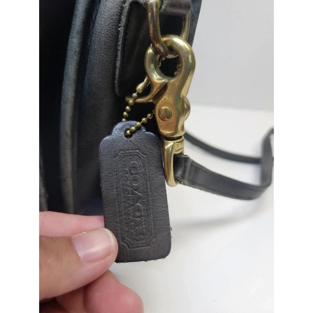 Vintage Coach City Bag‎ Black Leather Crossbody Bag Brass Hardware Classic Purse